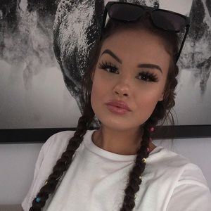 Meet your Posher, NoÃ©mie